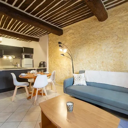 Renting Atypical One Bedroom In The Heart Of * Antibes
