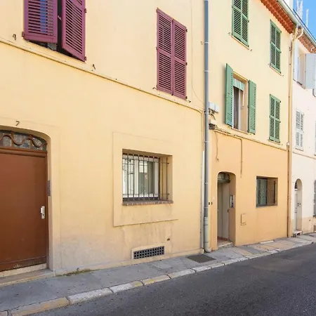 Apartment Renting Atypical One Bedroom In The Heart Of *
