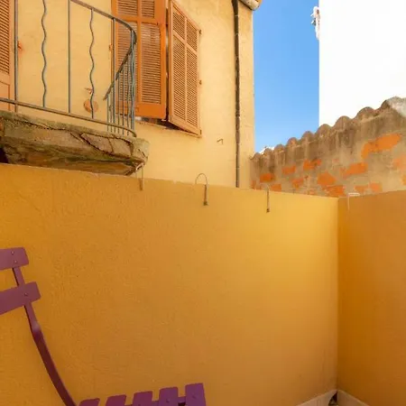 Renting Atypical One Bedroom In The Heart Of Apartment *